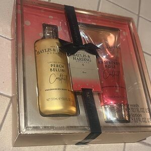 Peach Bellini and Raspberry Rose Gift Set NWT